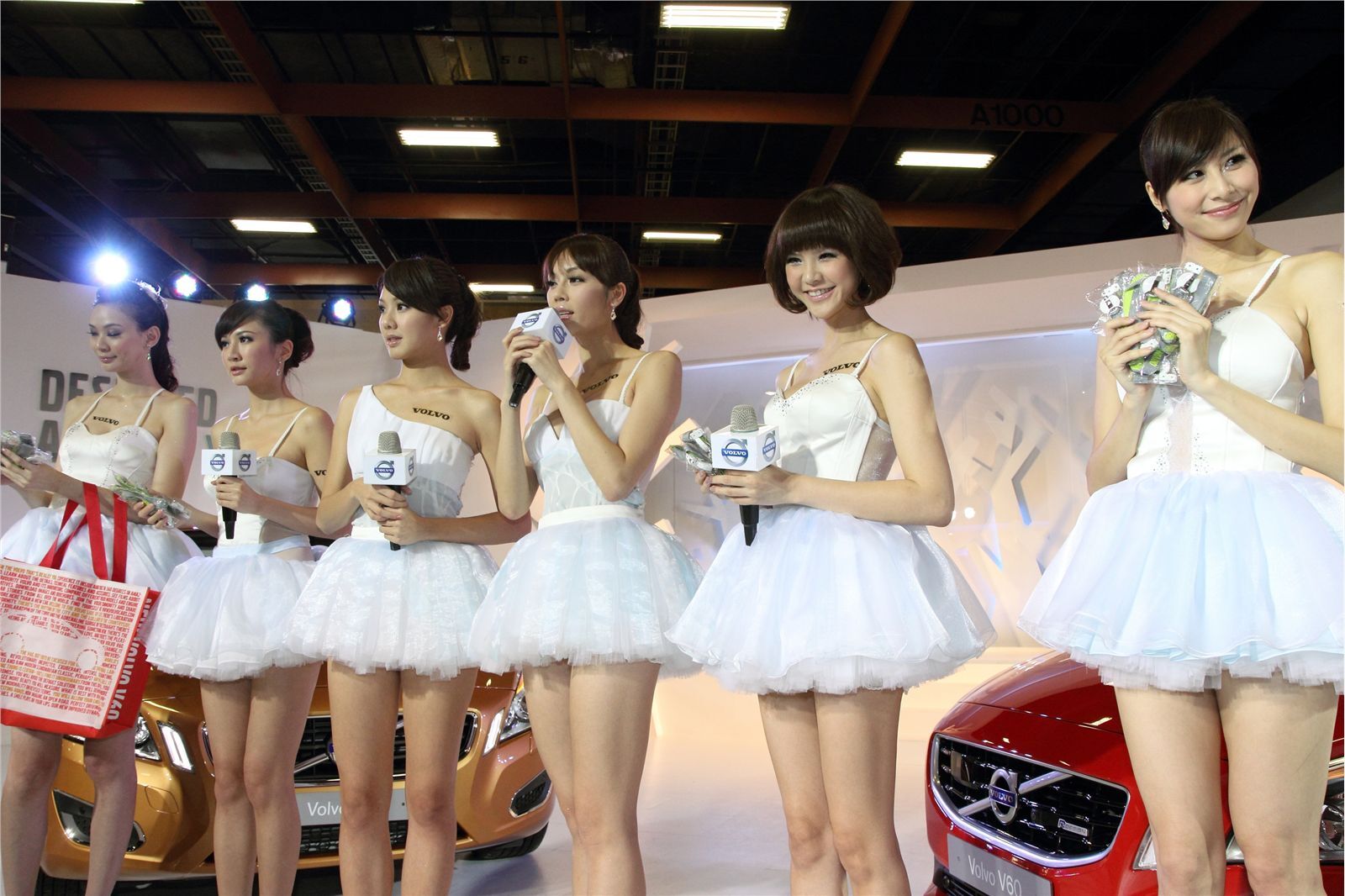 2012 model auto show shows a collection of beautiful women